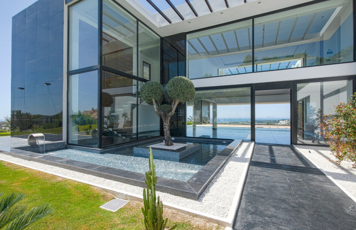 Brand new contemporary Villa in Benahavis