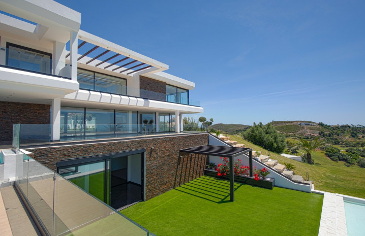 Brand new contemporary Villa in Benahavis