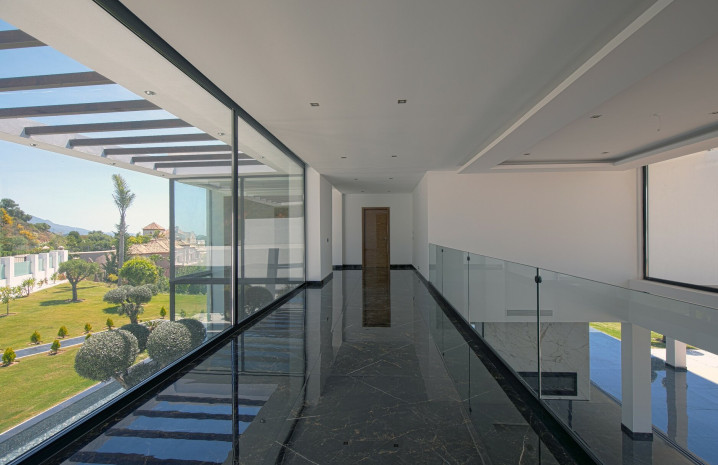 Brand new contemporary Villa in Benahavis