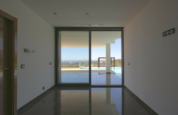 Brand new contemporary Villa in Benahavis