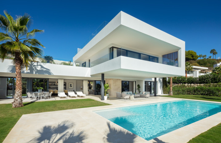 Brand New 5 Bedroom Villa Marbella