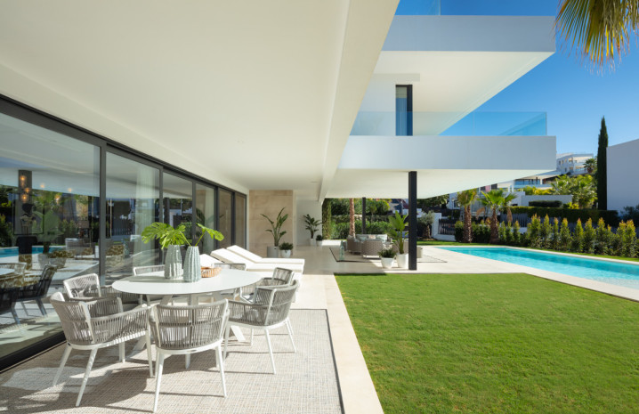 Brand New 5 Bedroom Villa Marbella