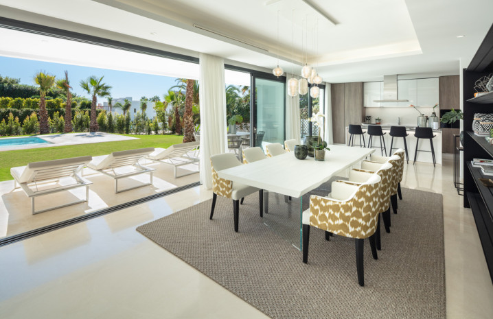 Brand New 5 Bedroom Villa Marbella