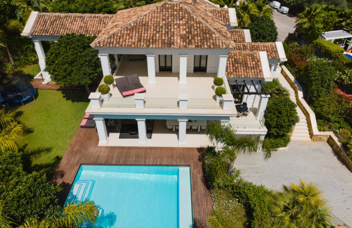 Stunning 4 bedroom Villa Nueva Andalucia