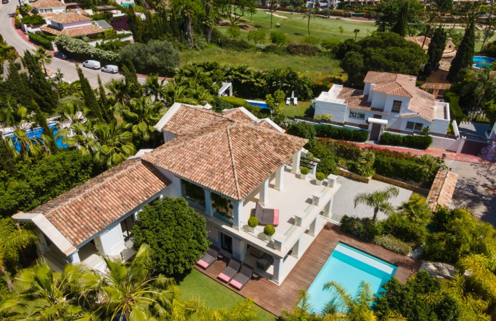 Stunning 4 bedroom Villa Nueva Andalucia