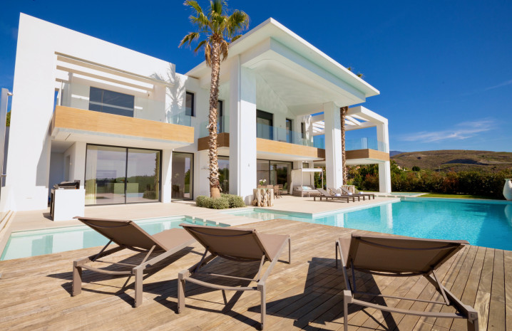 Brand New Contemporary Villa in Los Flamingos