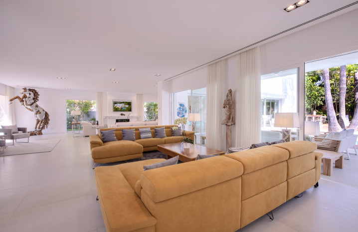 Stunning 6 bedrooom villa in Guadalmina Baja