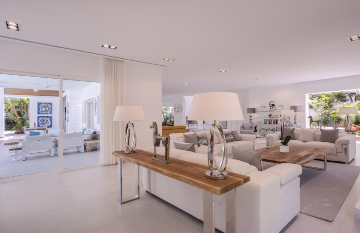 Stunning 6 bedrooom villa in Guadalmina Baja