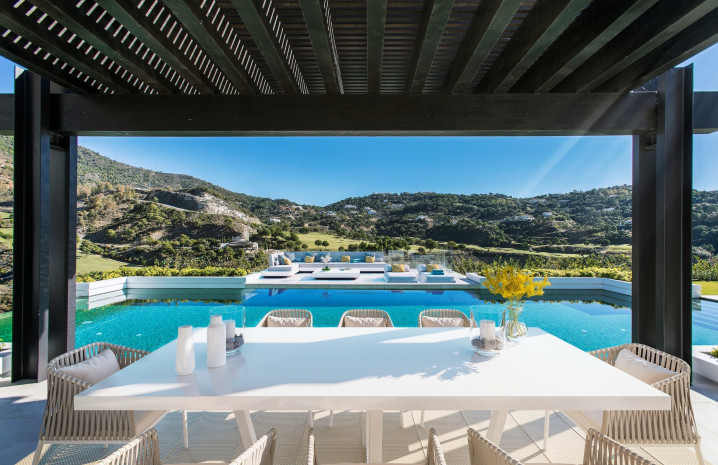 New Luxury Frontline Golf Villa in Zagleta