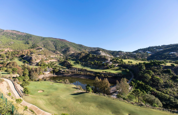 New Luxury Frontline Golf Villa in Zagleta