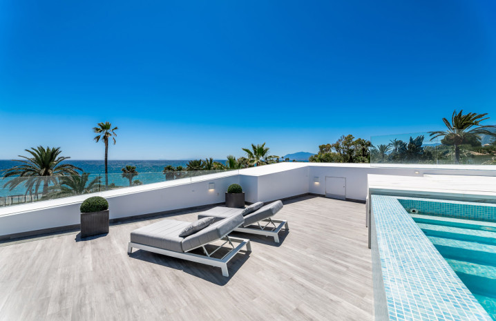 Breath-taking Newly Built Villa Located in Los Monteros beach