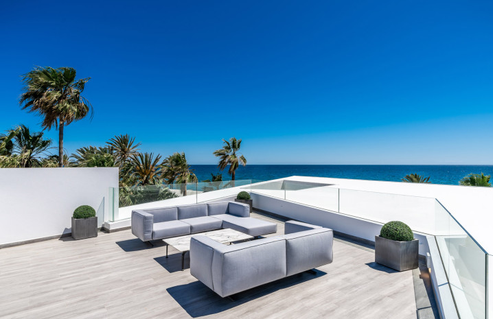 Breath-taking Newly Built Villa Located in Los Monteros beach