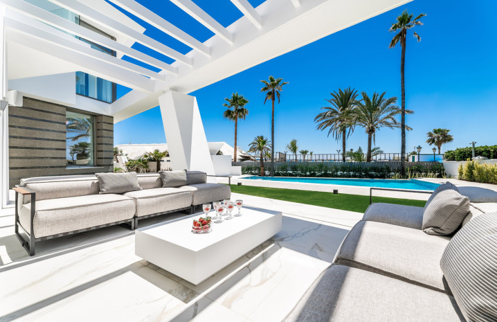 Breath-taking Newly Built Villa Located in Los Monteros beach