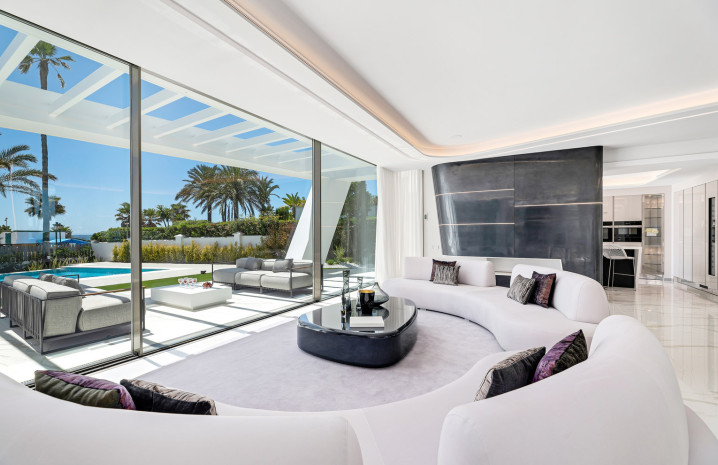 Breath-taking Newly Built Villa Located in Los Monteros beach