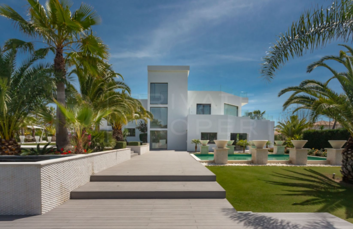 Contemporary villa in Marbella