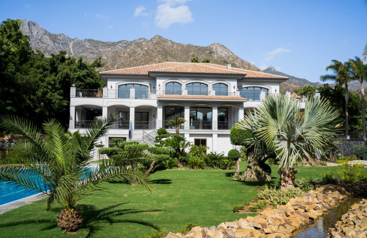 Villa in Sierra Blanca